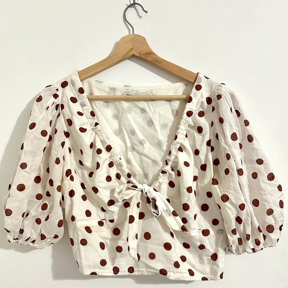 Abercrombie and Fitch polka dot top size L